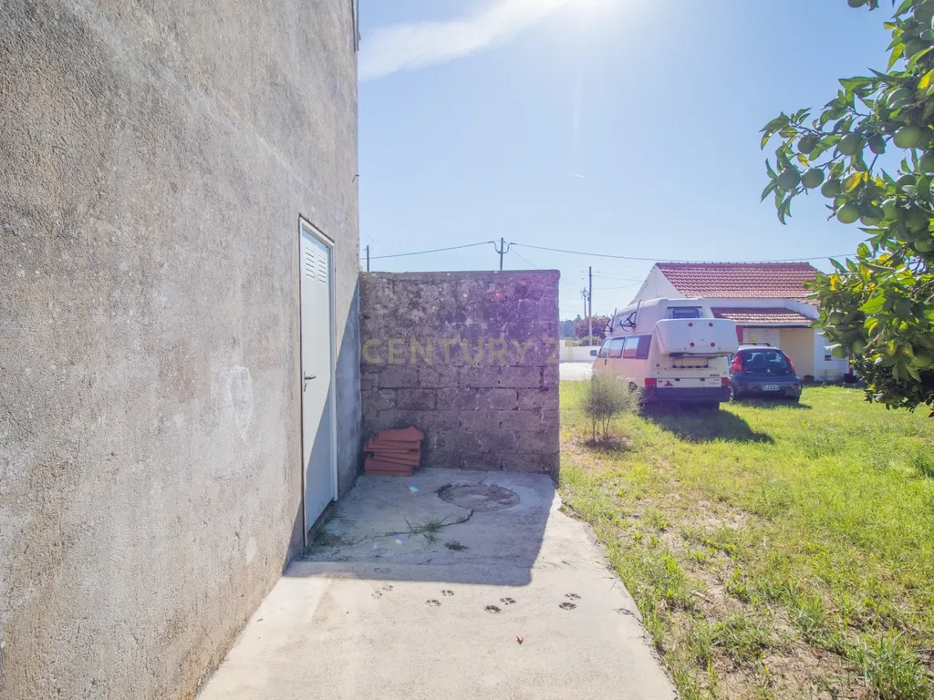 Moradia para renovar com 605 m2 de terreno em Santana, Figueira da Foz. - Image 21
