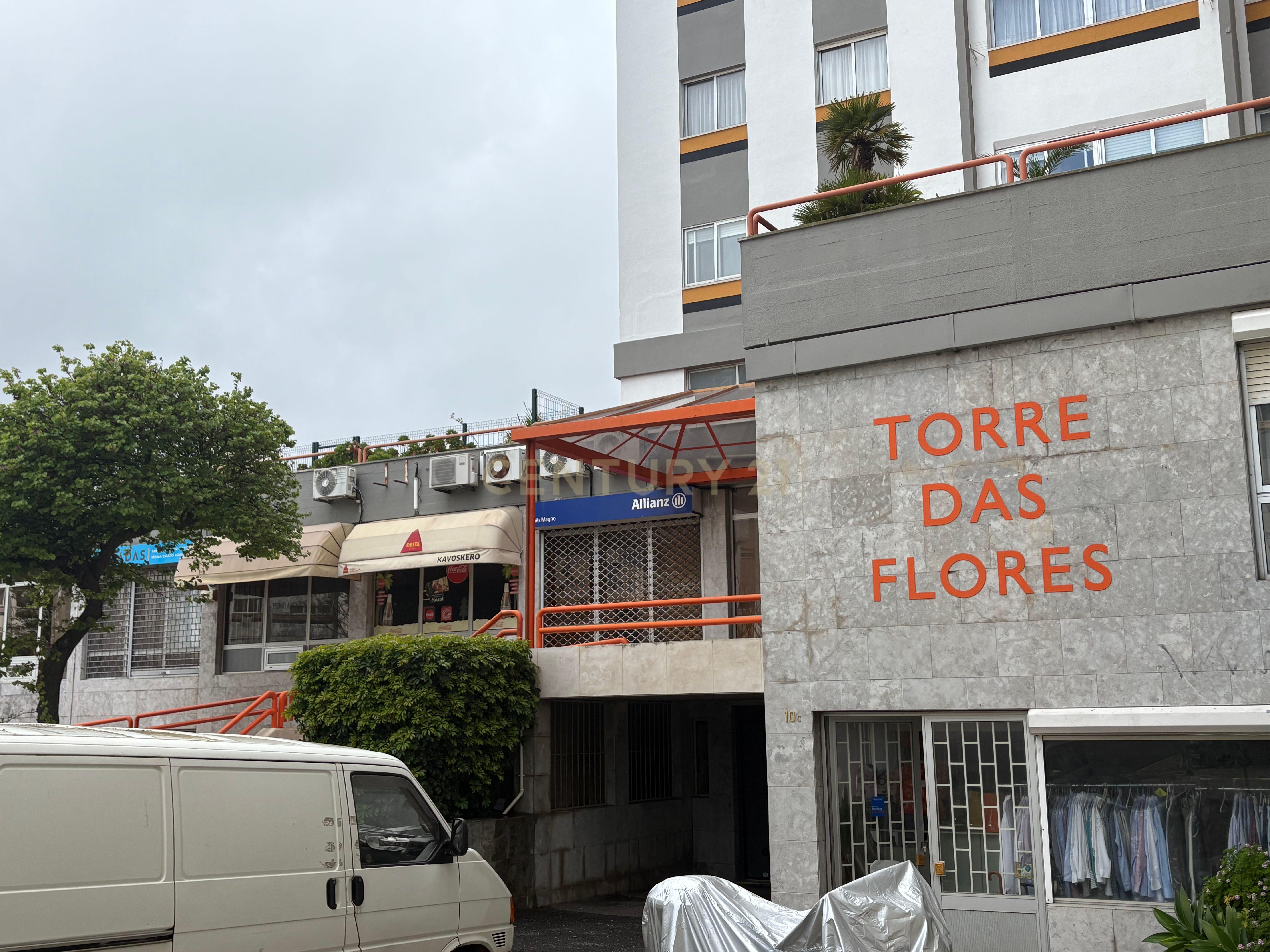 📍 Loja Remodelada no Centro Comercial Torre das Flores – Linda-a-Velha / Algés - Image 12