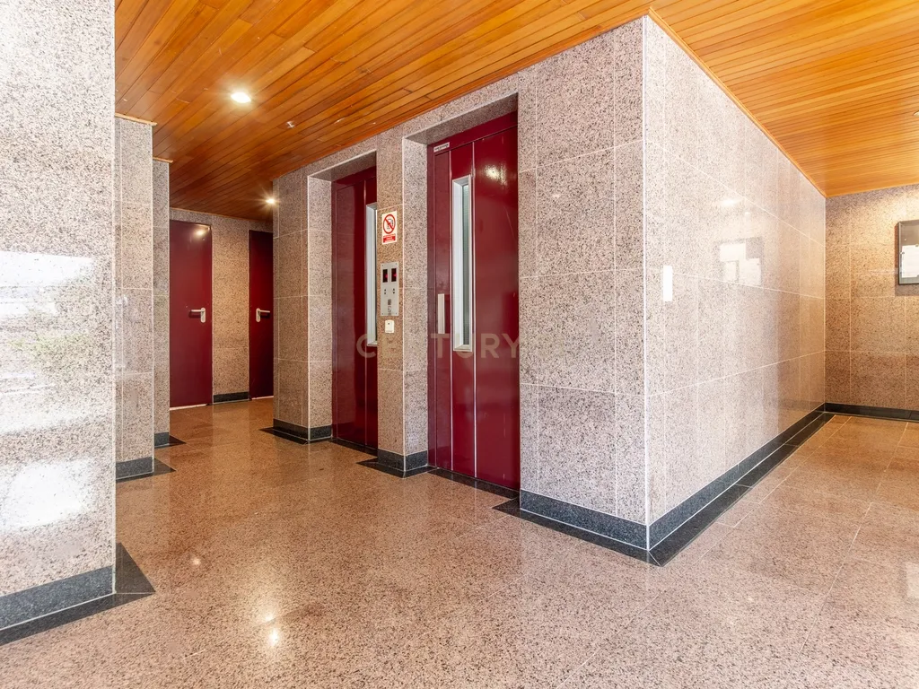 Apartamento T3, Lisboa, com um lugar de parqueamento e arrecadação. Oportunidade Única! - Image 28