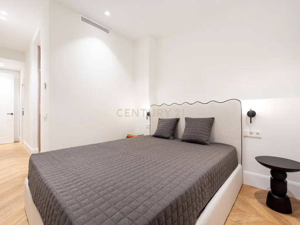 APARTAMENTO REMODELADO E MOBILIADO PERTO DA PLAZA MARQUES DE SALAMANCA - Image 13