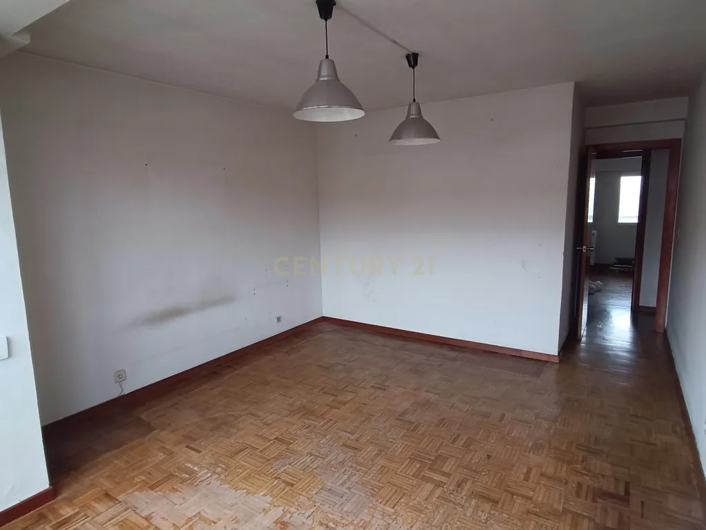 Apartamento em Madrid com 3 Quartos e Vista para a Cidade - Image 7