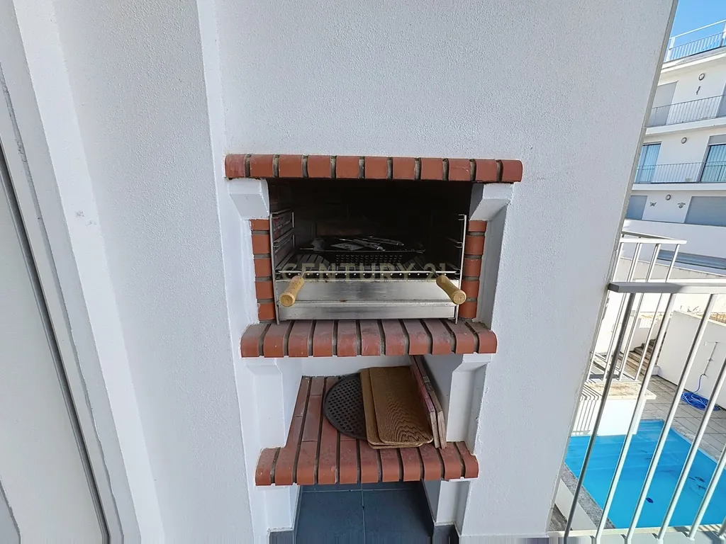 Penthouse T2 com Terraço e Piscina Privativa – Sítio da Nazaré - Image 35