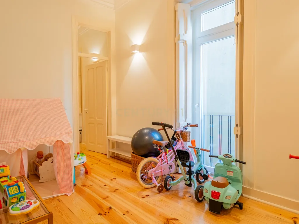 Apartamento T5 de Charme com Jardim Privativo nas Avenidas Novas | Avenida 5 de Outubro, Lisboa - Image 38