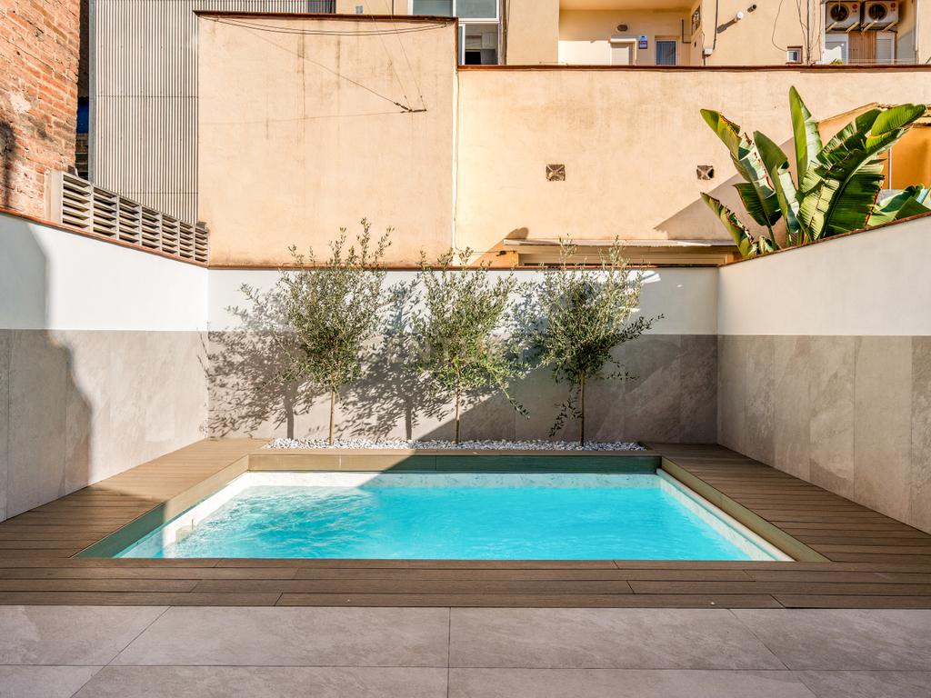 Casa con piscina privada y terrazas en Poblenou: un auténtico oasis en Barcelona