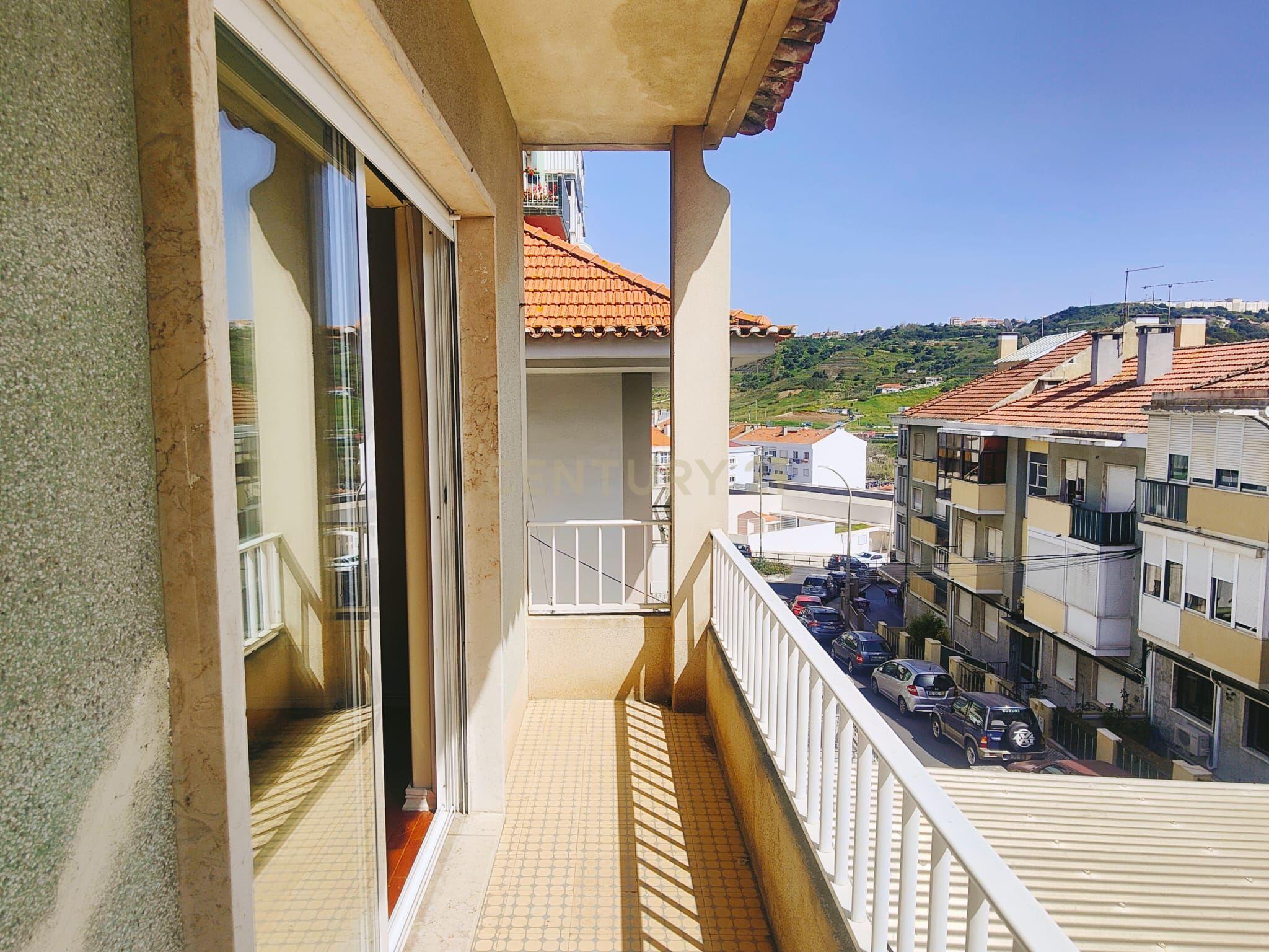 Prédio Bi-Familiar T2 e 2 Anexos Tipologia T1 Em Zona Residencial Tranquila Na Póvoa de Santo Adrião  - Image 19