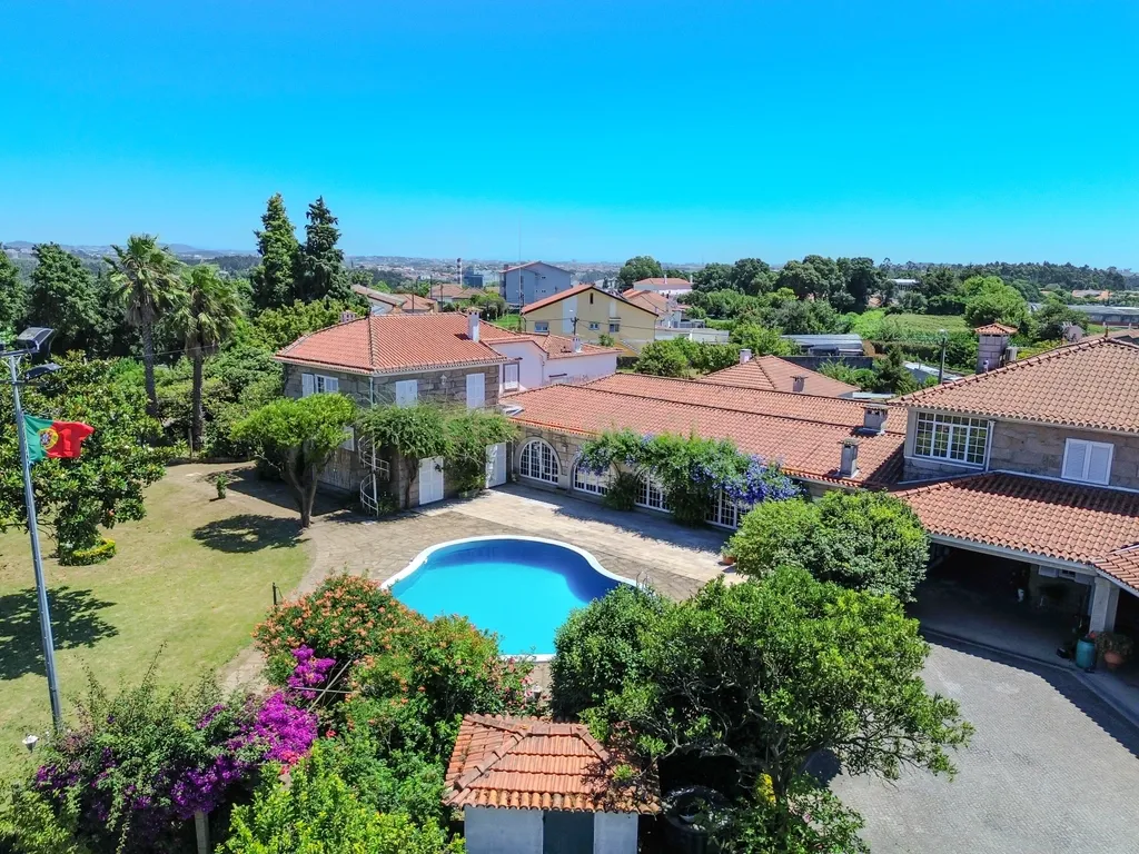 Quinta Santo António — Um refúgio único com piscina privada e potencial ilimitado na Maia - Image 10