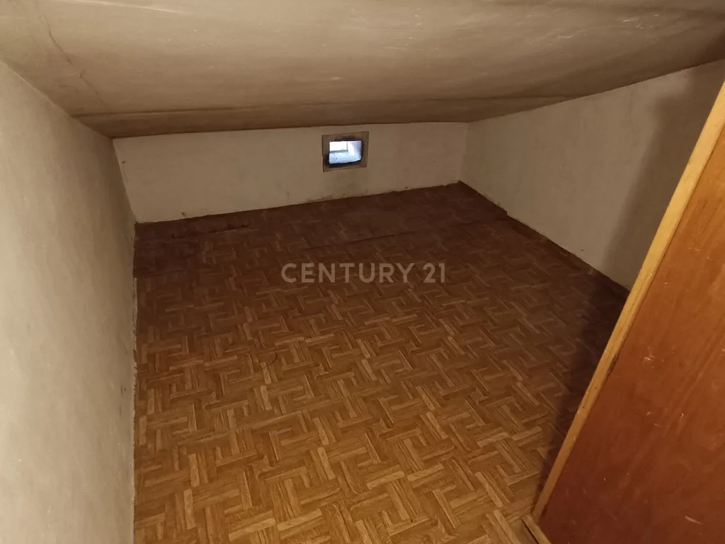 Apartamento em Madrid com 3 Quartos e Vista para a Cidade - Image 23