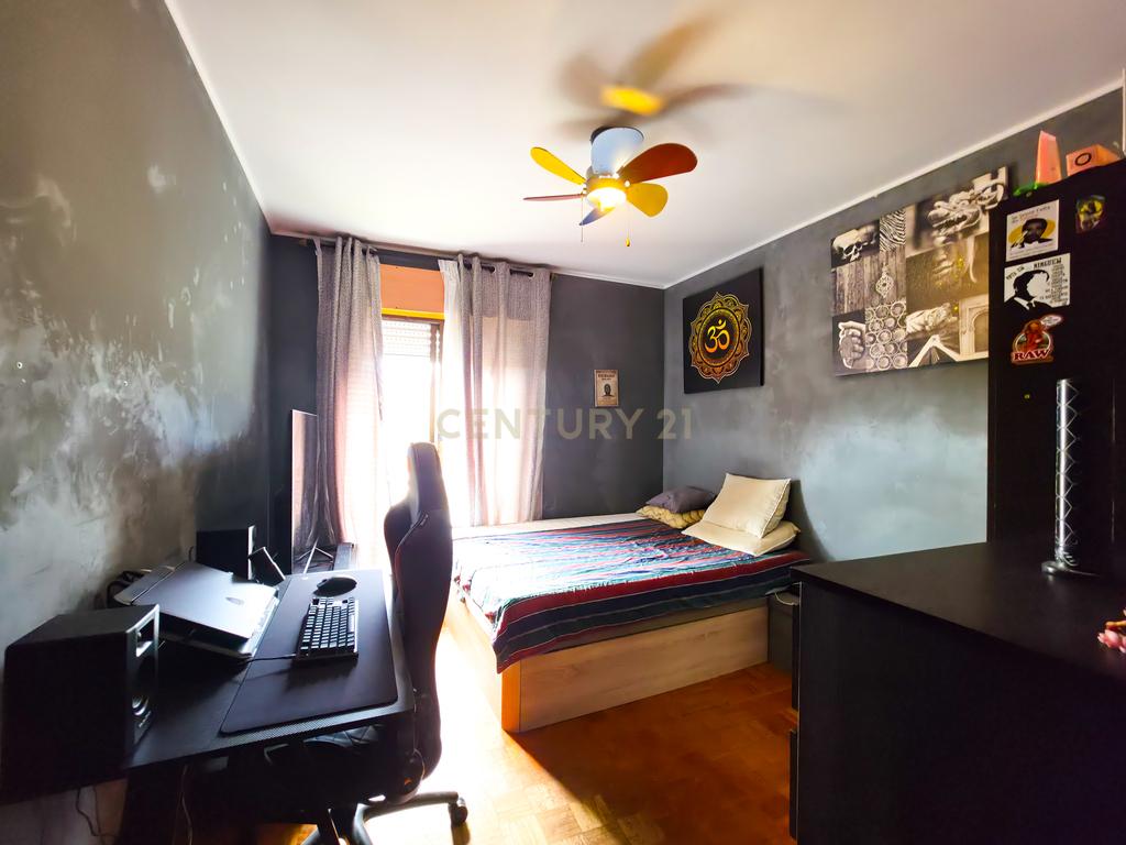 Apartamento T3 na Rua Afonso Castro, em Setúbal com Vista Panorâmica - Image 12
