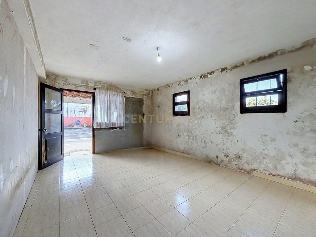 Moradia T3+1 térrea com garagem, jardim e amplo terreno — Aflitos, Fenais da Luz - Image 41