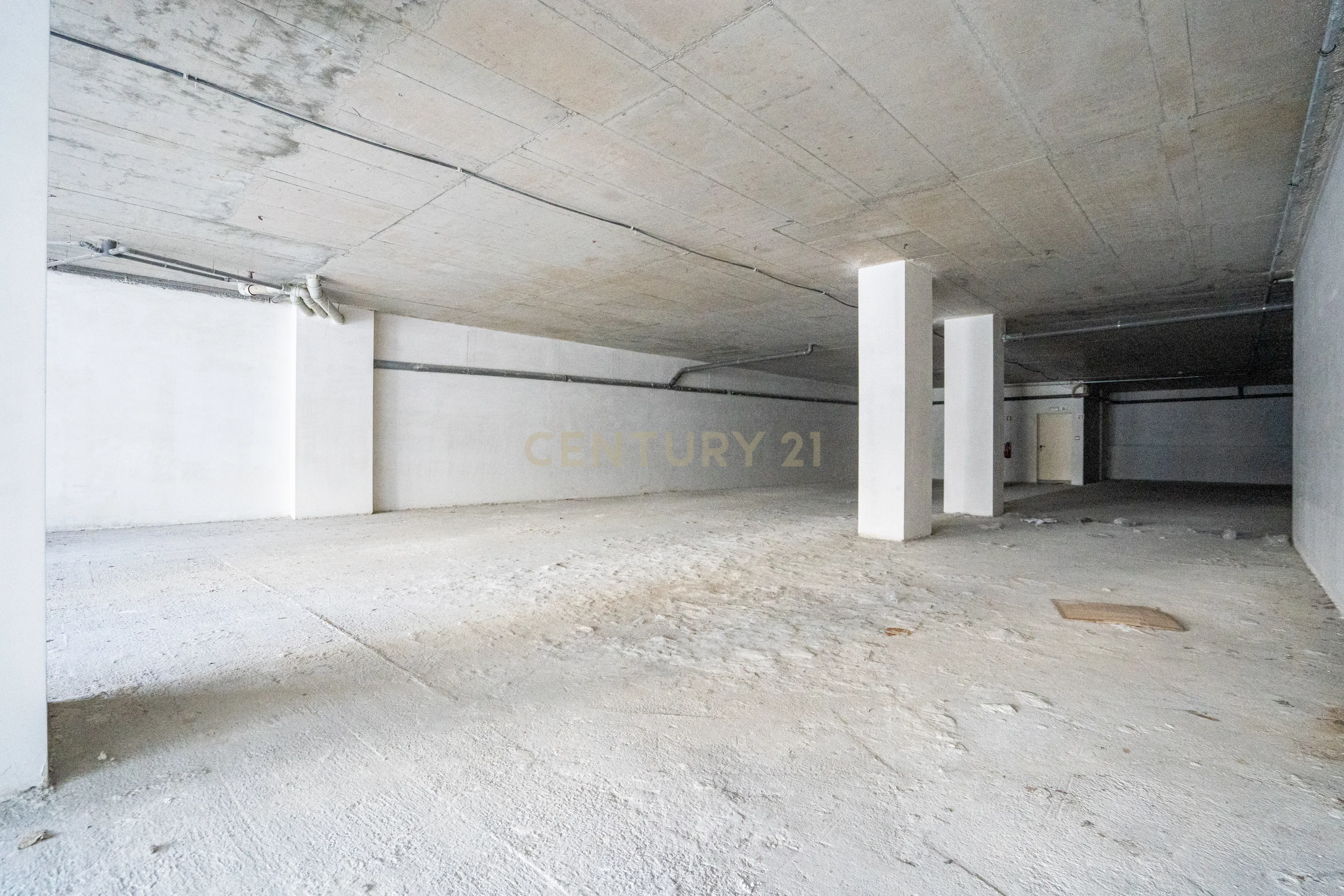 Fotografia 10 de Loja 600 m² com 15 Estacionamentos | Campo Grande – Lisboa | 3.100.000€
