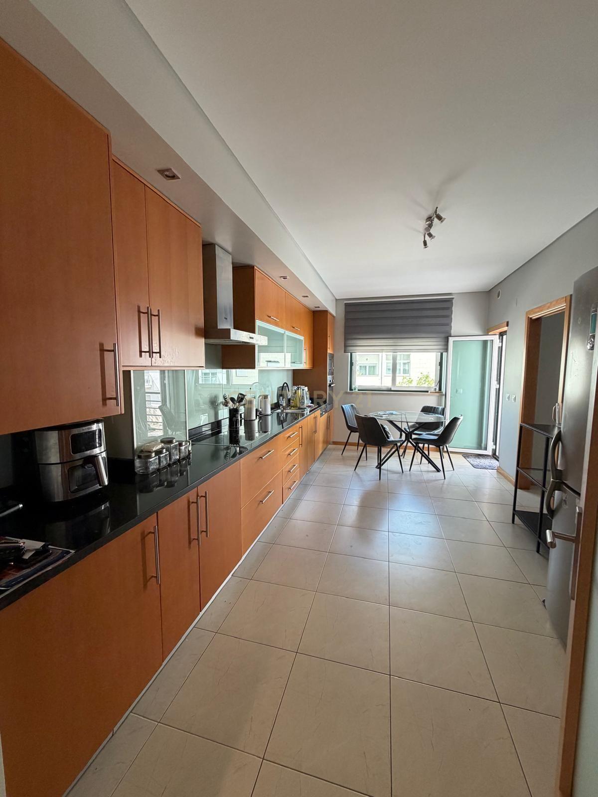 Fotografia 5 de Apartamento T3 na Charneca, Pombal – Totalmente Mobilado e Pronto a Habitar