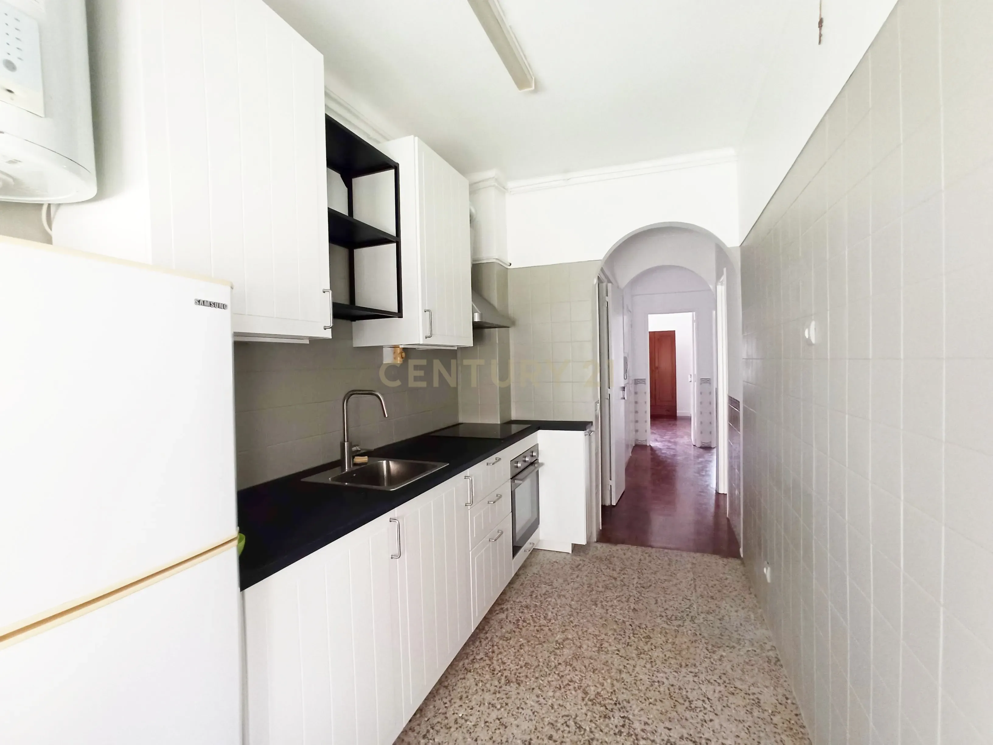 Fotografia 9 de T2 renovado, no bairro das Amoreiras em Setúbal