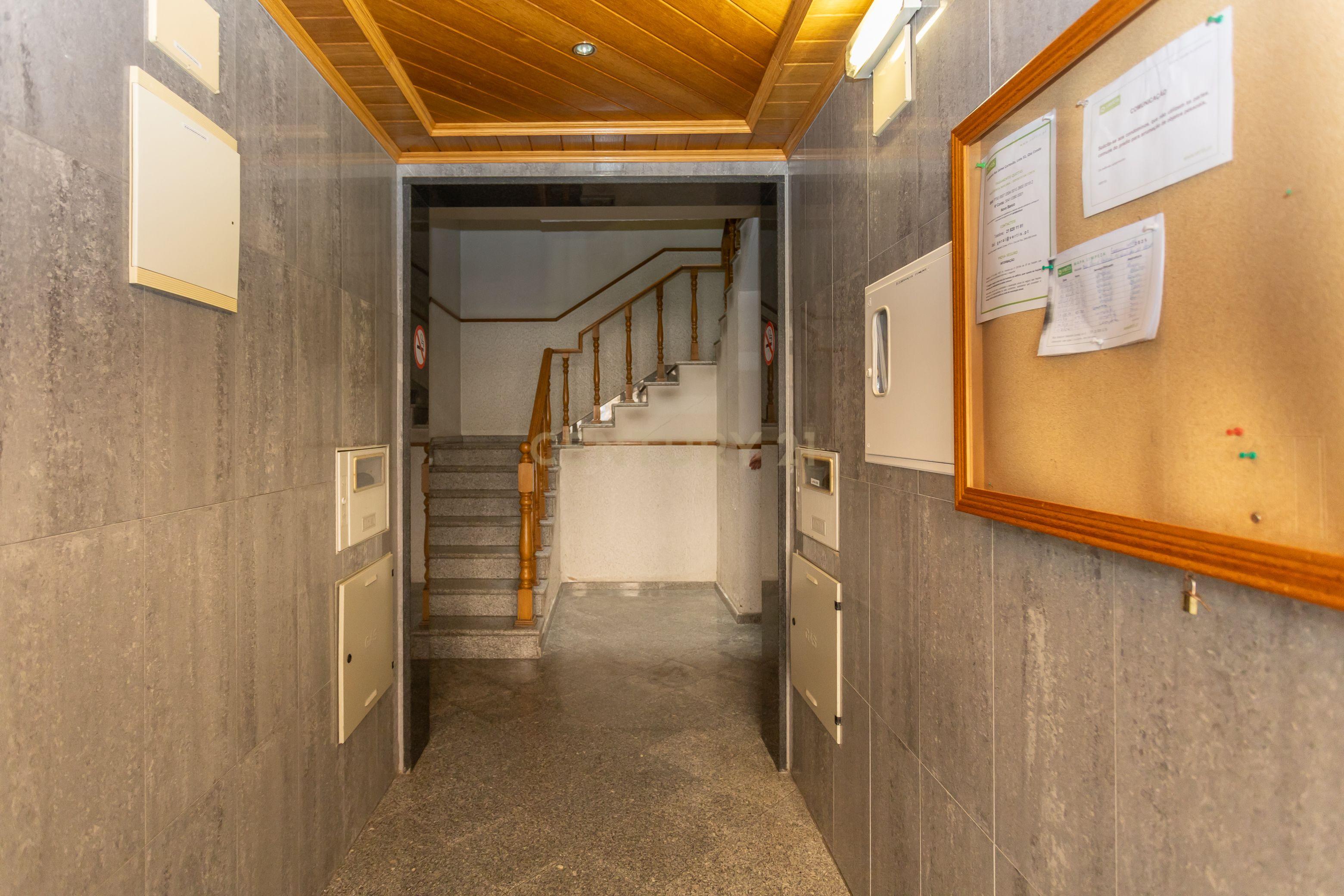 Apartamento T3 Quinta do Conde - Image 7