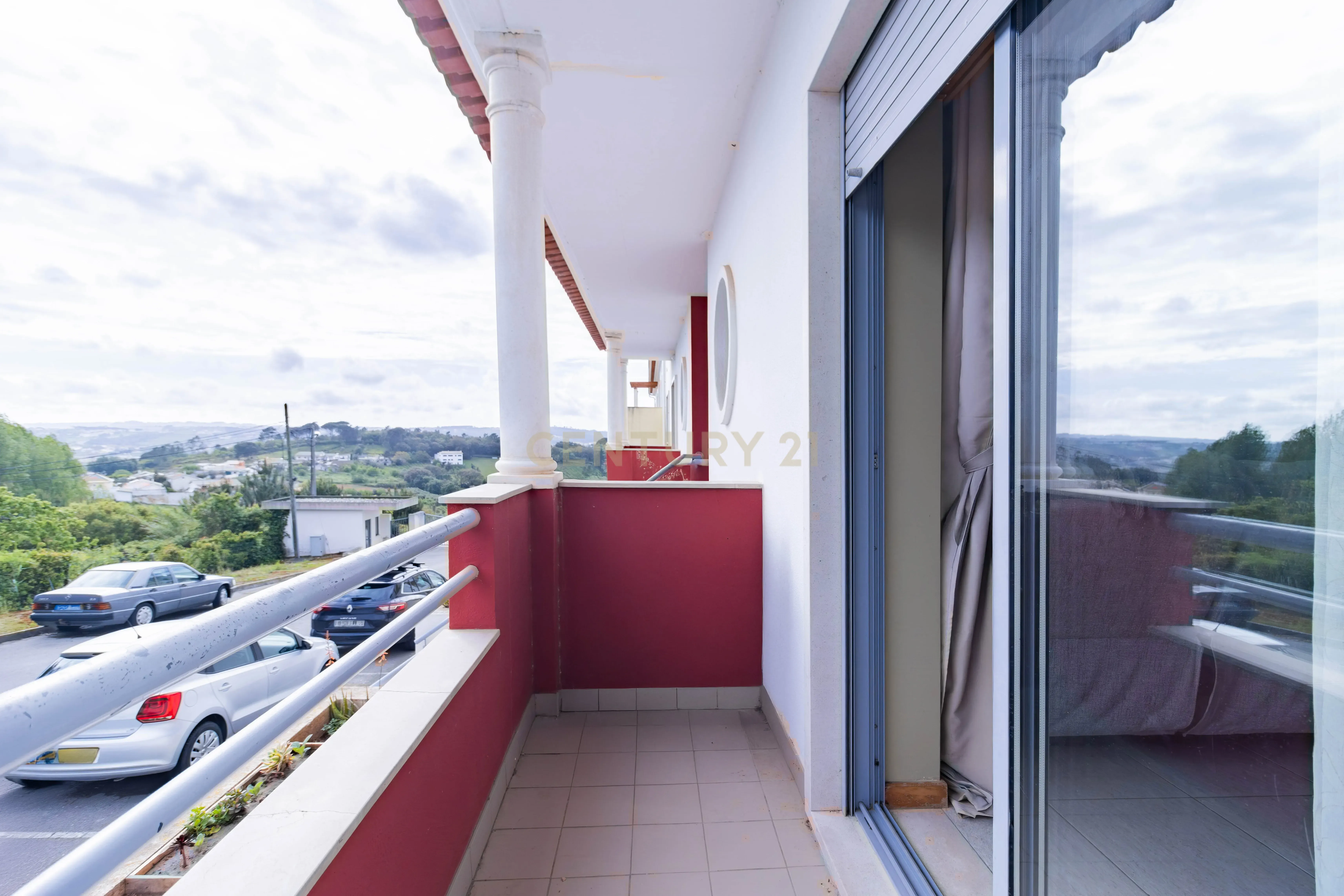 Fotografia 11 de 🌿 Oportunidade Única: T3 em Condomínio Fechado com Vista Deslumbrante e Máxima Tranquilidade!