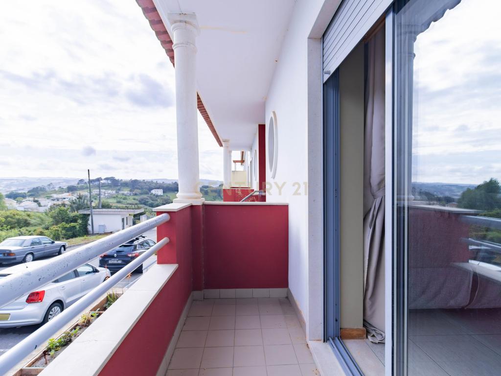 🌿 Oportunidade Única: T3 em Condomínio Fechado com Vista Deslumbrante e Máxima Tranquilidade! - Image 11
