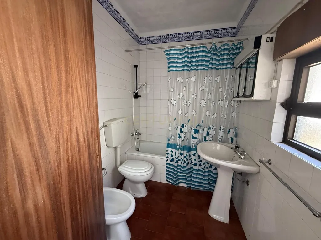 Moradia T9 com 3 pisos em Sardoal – Excelente Oportunidade de Investimento - Image 17