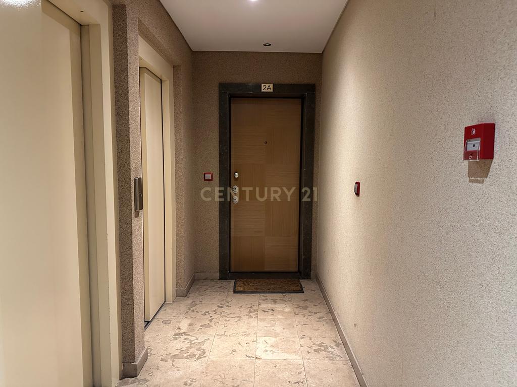 Apartamento T3 com Suite, Terraço e Box – Localização excelente - Infantado Loures - Image 16