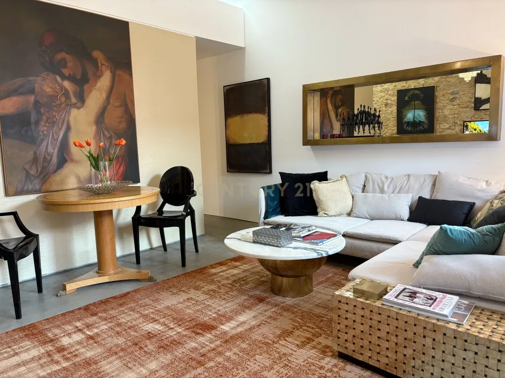 Apartamento T1 cheio Charme na Infante Santo – Conforto e Modernidade - Image 4