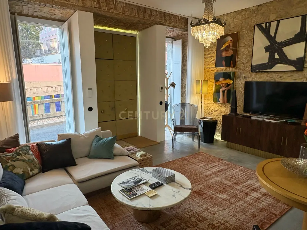 Apartamento T1 cheio Charme na Infante Santo – Conforto e Modernidade - Image 5