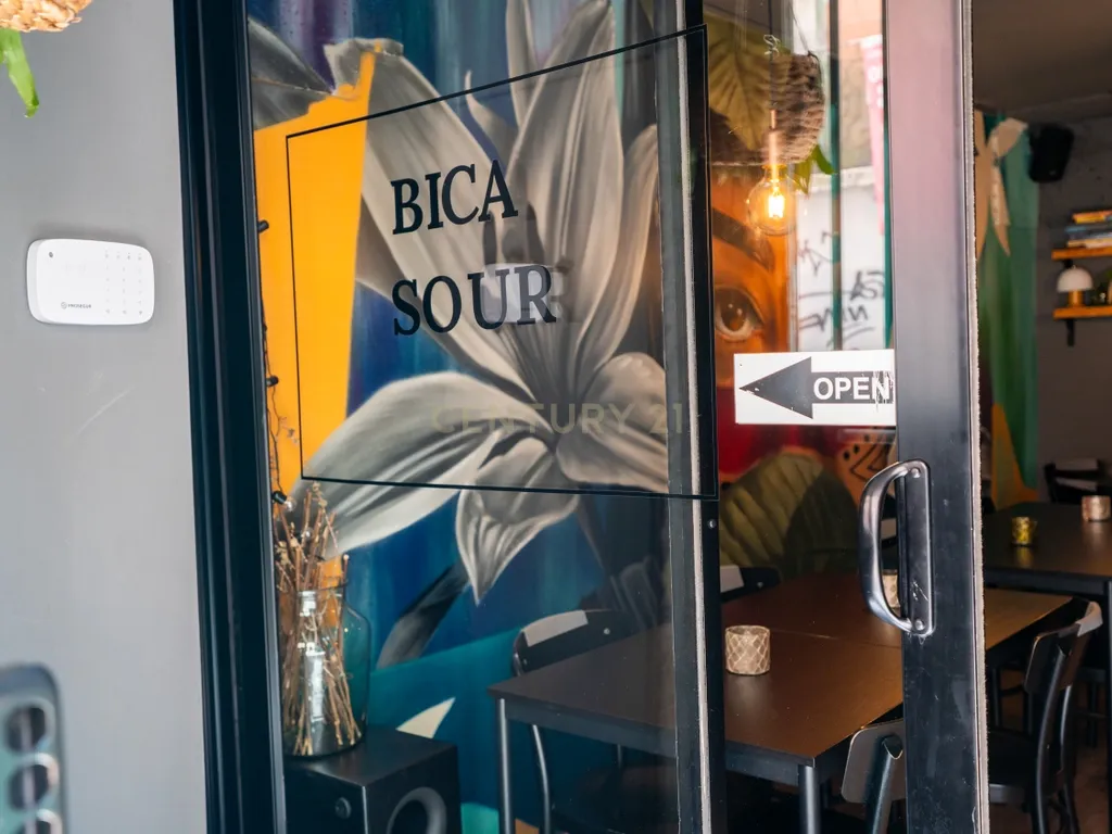 Restaurante Pronto a Funcionar na Emblemática Rua da Bica – Uma Oportunidade Única no Coração de Lisboa - Image 19