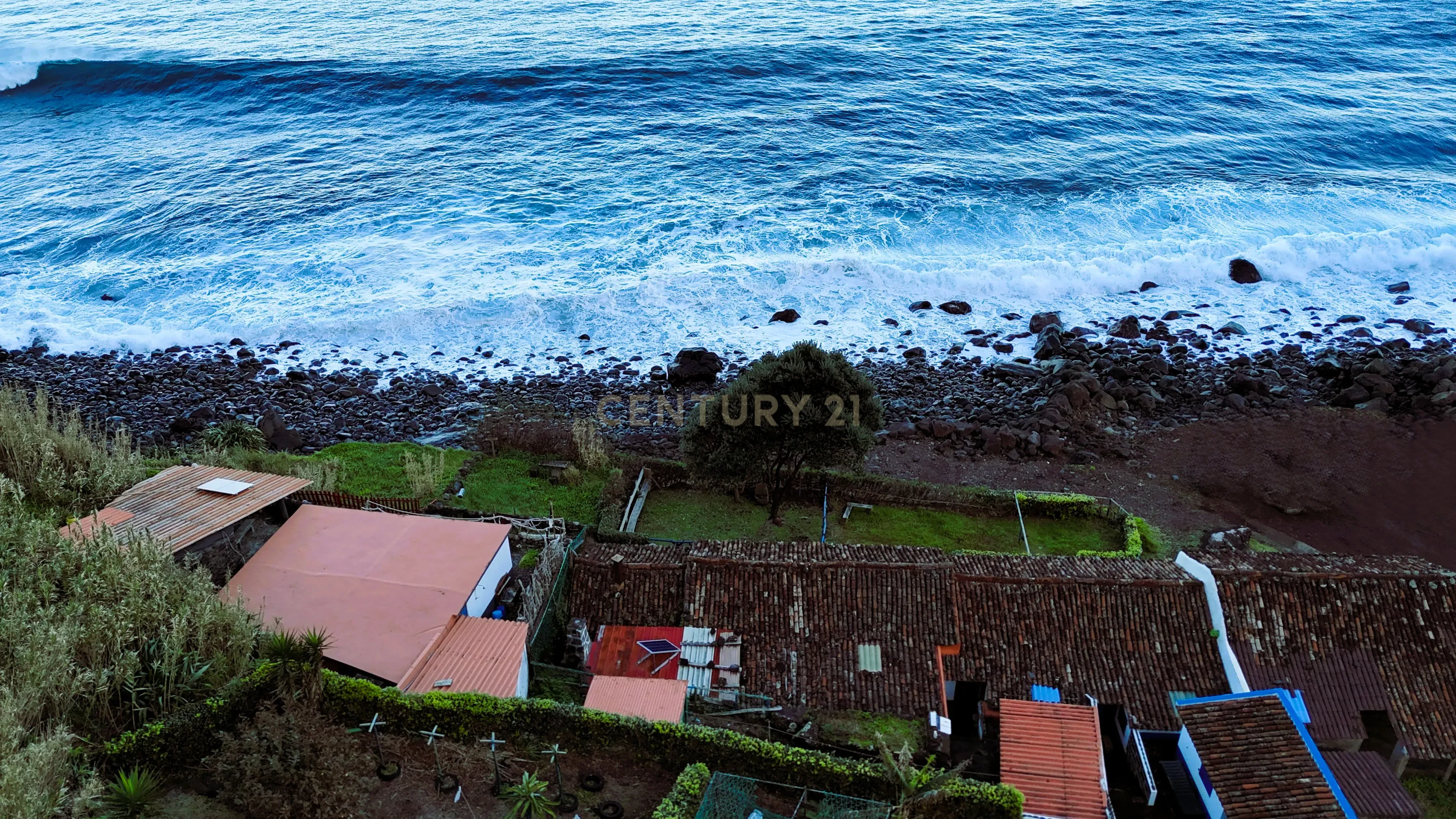 Imóvel Histórico na Fajã do Araújo – Uma das Casas Mais Antigas do Nordeste - Image 2