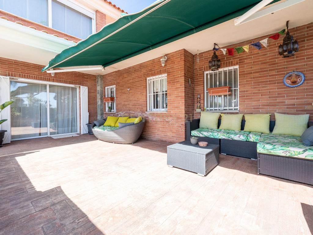 Moradia com apartamento anexo e piscina em “Els Pallaresos” - Image 49