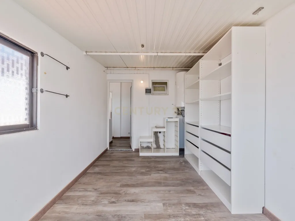 T4 Duplex totalmente renovado no Bairro do Progresso – Silves - Image 25