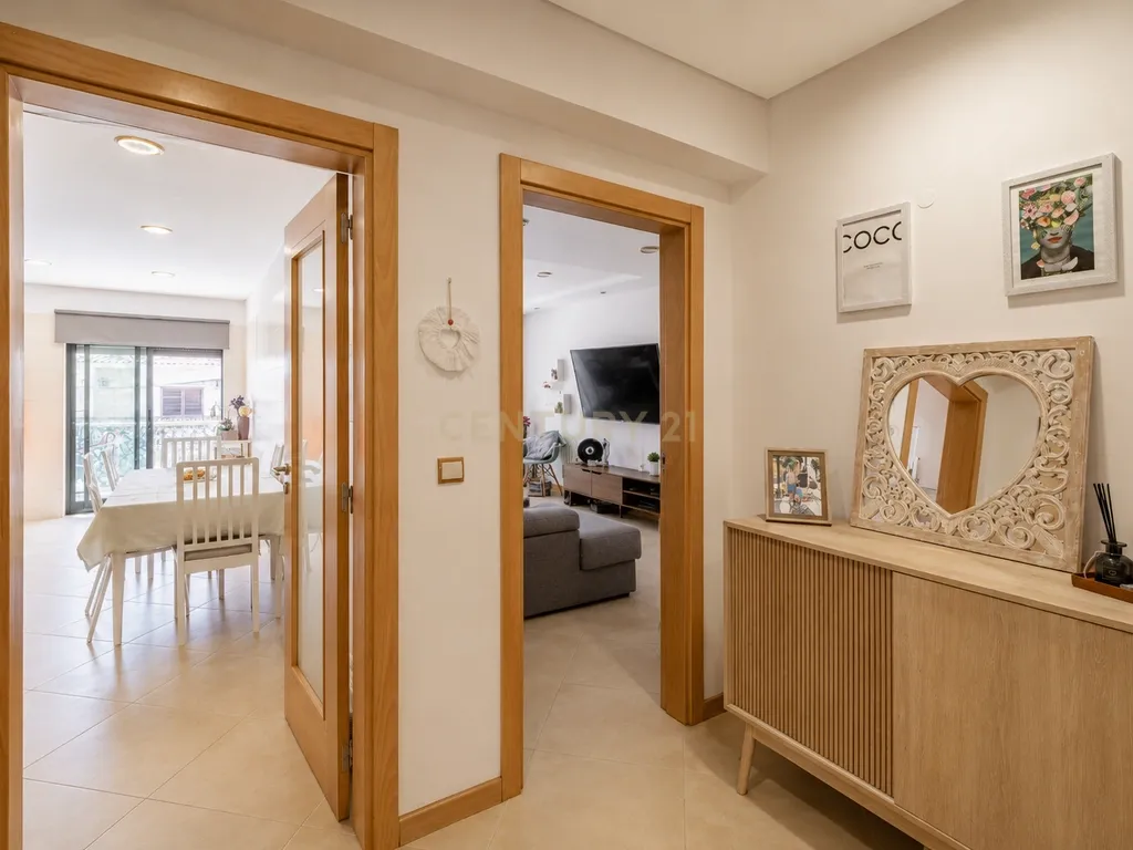 Moderno Apartamento T2 em Amora, Seixal - Image 33