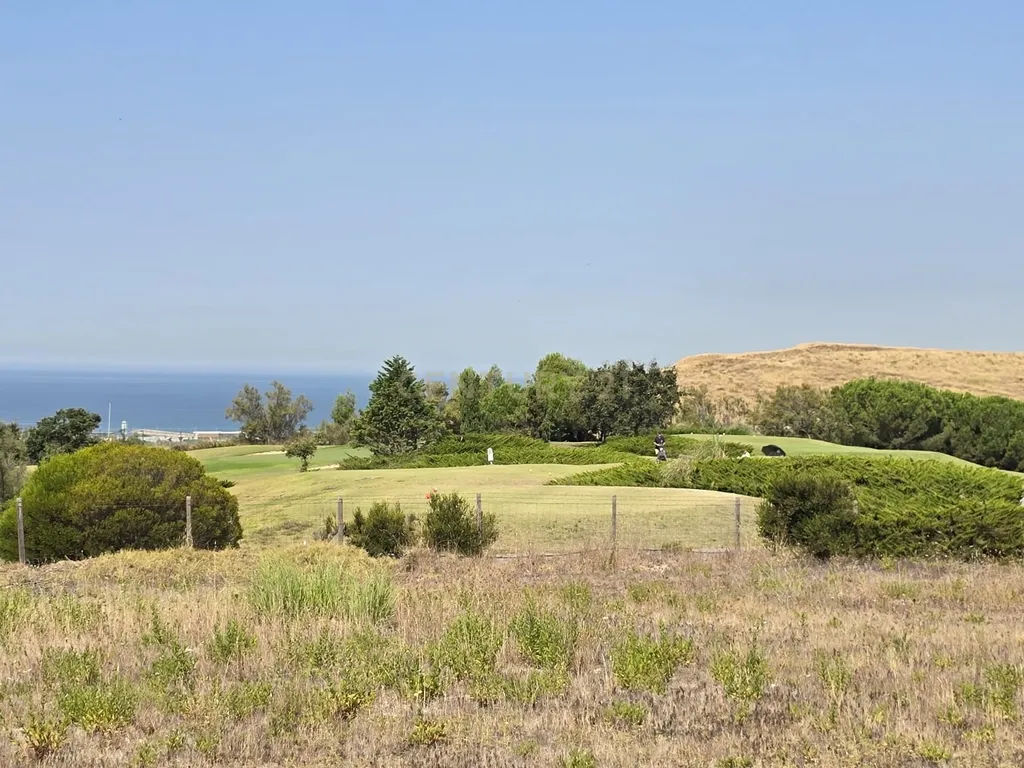 752 m² de Exclusividade num Novo Condomínio na Aldeia dos Capuchos. - Image 24