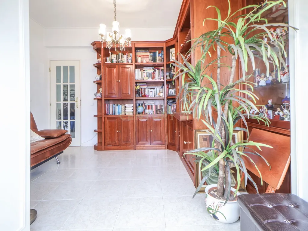 Apartamento T3 no Laranjeiro – Junto à Base Naval do Alfeite | Pronto a Habitar | Elevador - Image 17