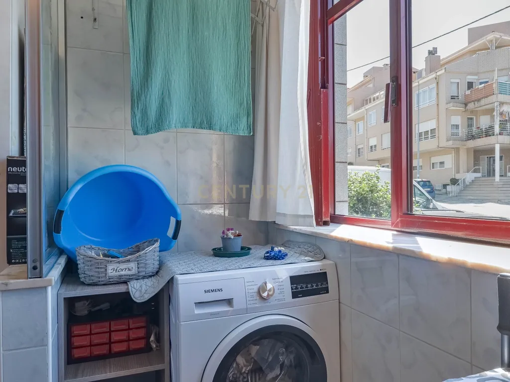 Apartamento T1 em Vila Nova de Gaia, com lugar de garagem - Image 16