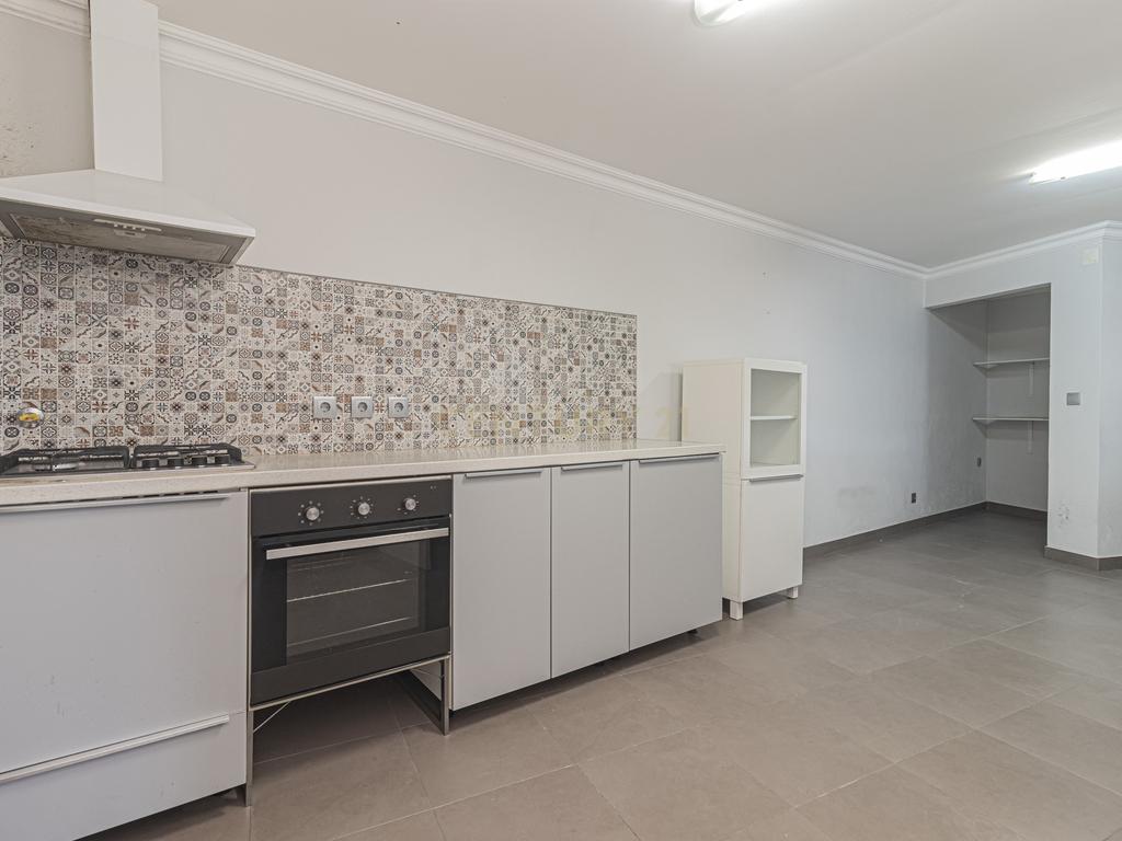 Moradia T4 em Vila Nova - Bucelas - Image 10