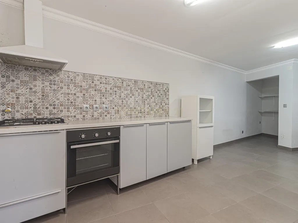 Moradia T4 em Vila Nova - Bucelas - Image 10