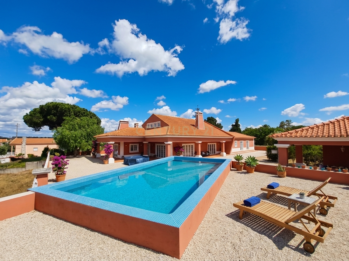 Moradia T5 em Vale da Pedra, €798.000