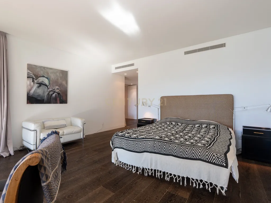 Moradia Exclusiva em Primeira Linha de Mar com Piscina Infinita / Tróia-Carvalhal - Image 25