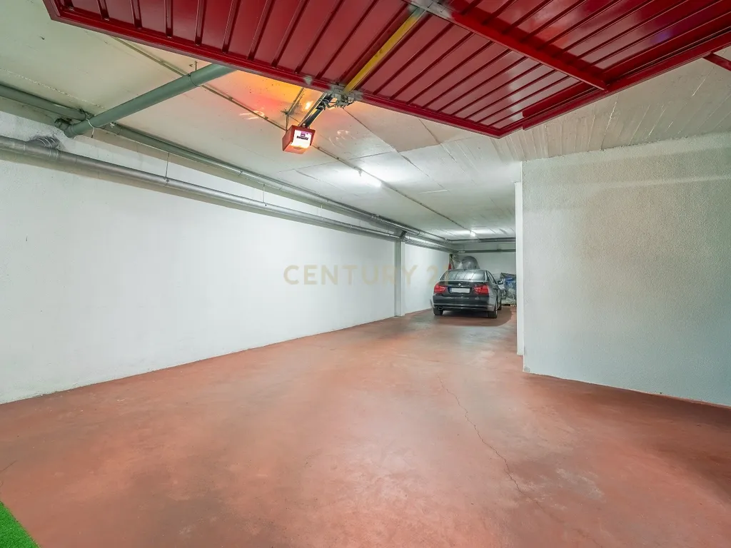 Apartamento T3, com Box de 85 m2 e Arrecadação em Odivelas - Image 26