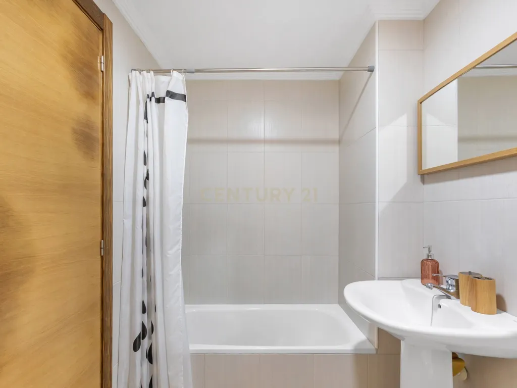 Apartamento virado a sul perto da praia de La Mata - Image 17
