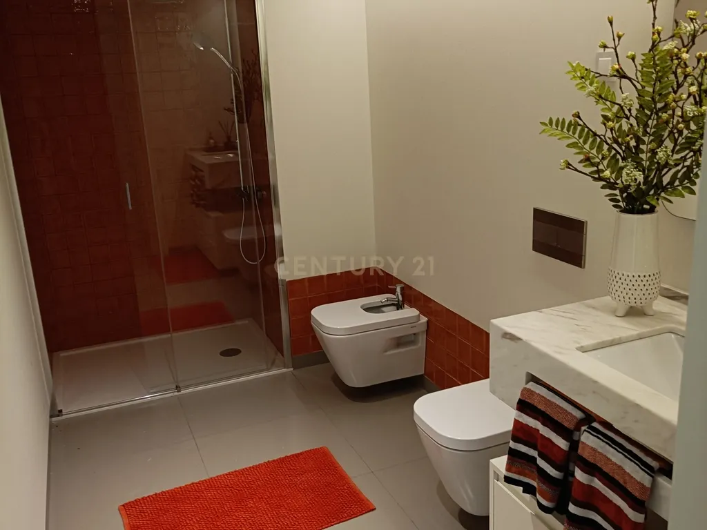 Excelente Apartamento T2 bastante Central no Areeiro com Jardim Privativo - Image 21