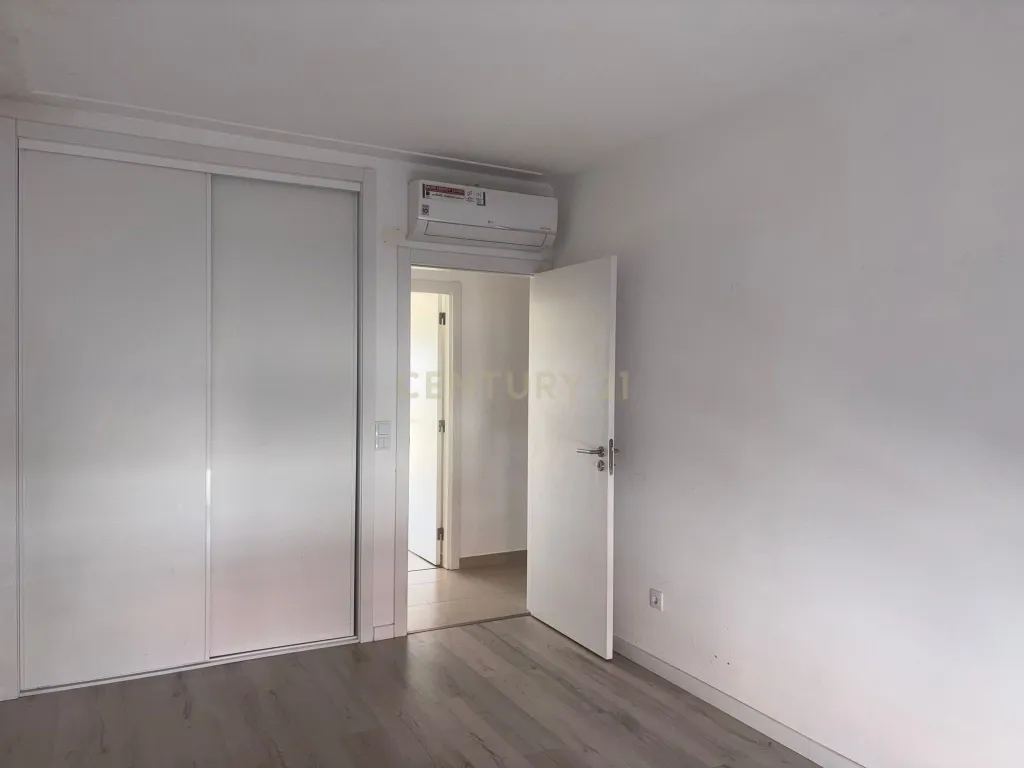 Moderno T3 com Varandas em Nossa Senhora de Fátima, Entroncamento - Image 11