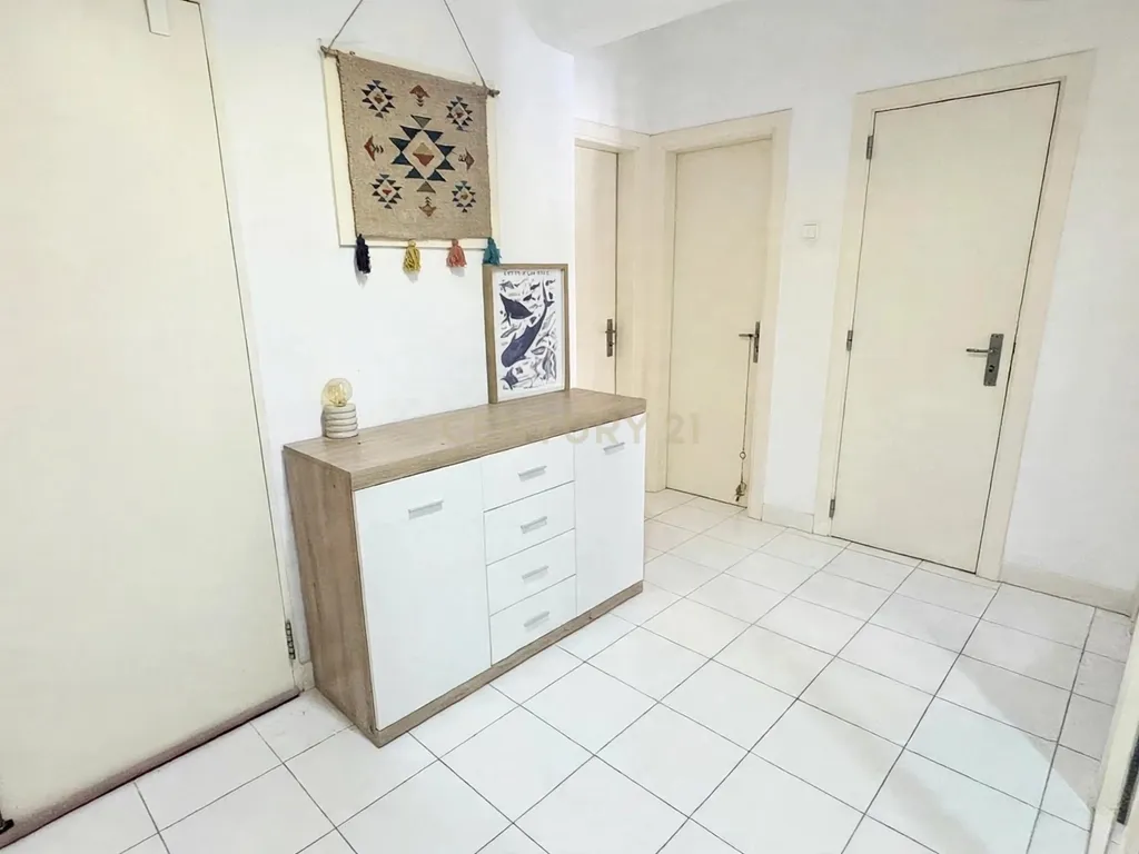 Acolhedor apartamento T3 em Setúbal, zona ideal para viver - Image 10