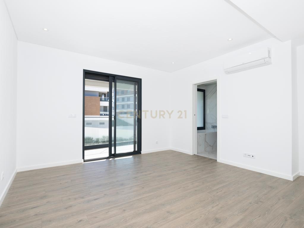Magnífico apartamento T2 completamente novo a estrear - Image 10