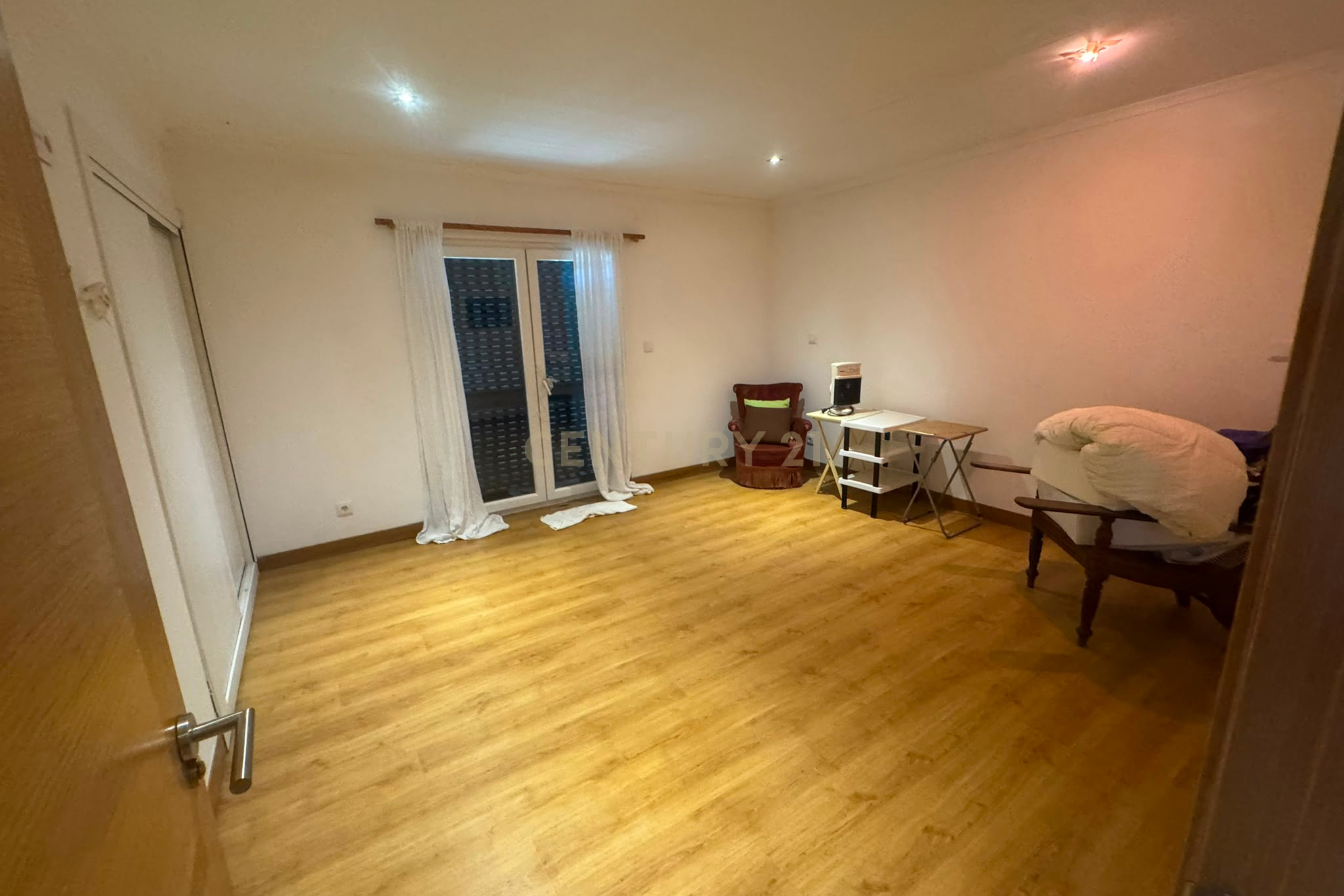 Fotografia 9 de Casa T6 em Carcavelos, Cascais - Vista Cidade e Perto da Praia