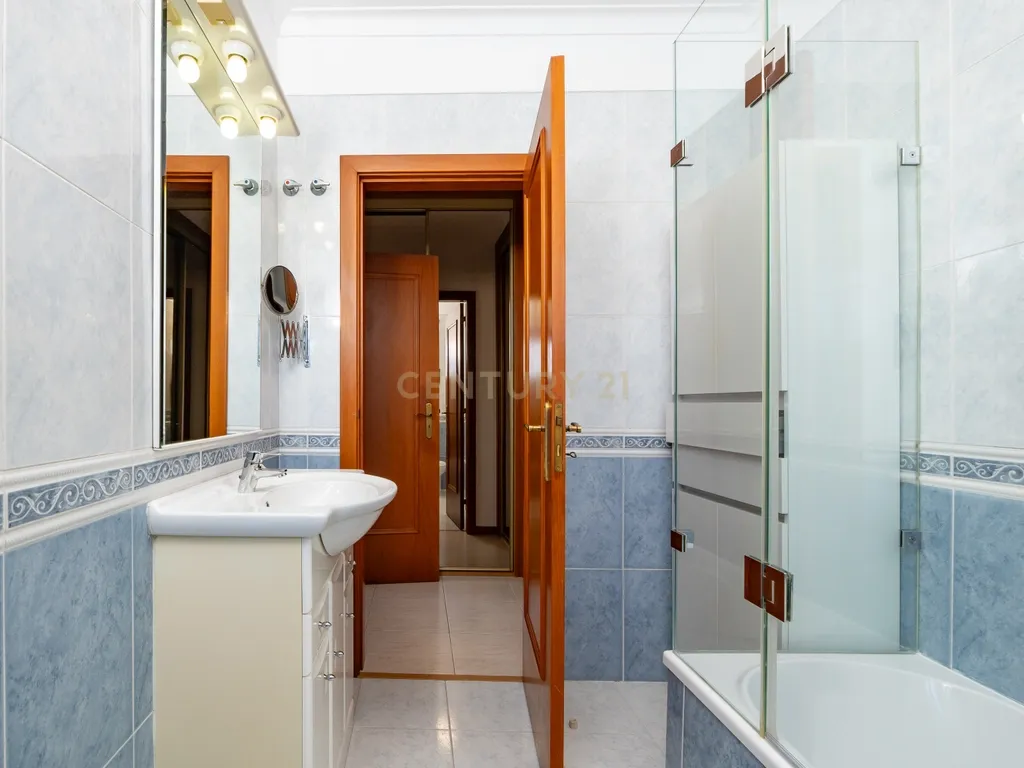 Apartamento T1 para Arrendamento em Rio de Mouro – Mobilado, Equipado e a 2 Minutos do Alegro Sintra - Image 9