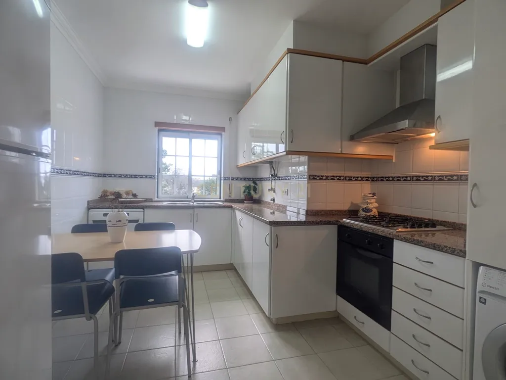 Venda de propriedade com usufruto temporário por 5 anos - T2 em Albufeira/Vila Moura - a poucos metros da praia da Falésia - Image 5