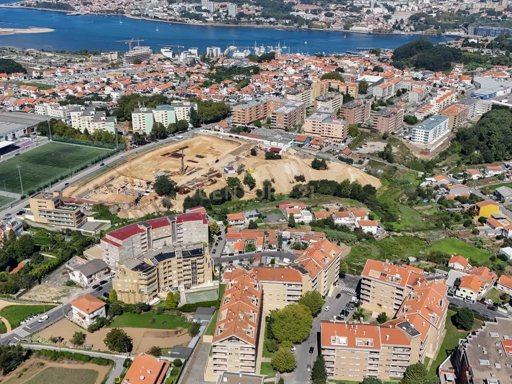 Apartamento T3 com Vista Panorâmica em Canidelo, Vila Nova de Gaia - Image 5