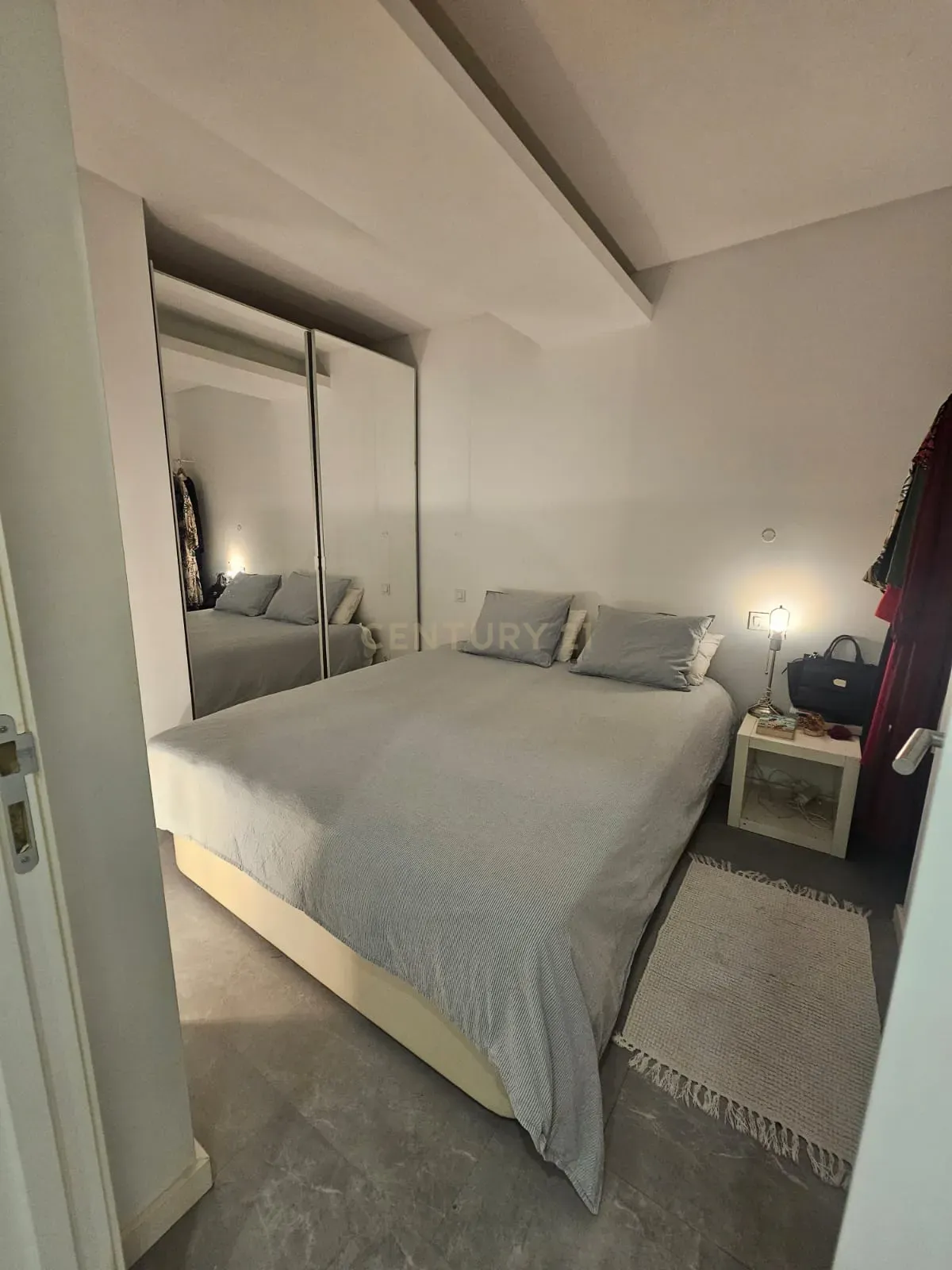 Apartamento T3 Renovado em São Domingos de Benfica – Conforto e Funcionalidade - Image 23