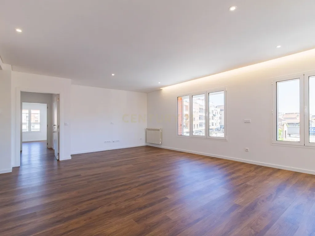 Apartamento T3, em construção, na Marinha Grande - Image 7