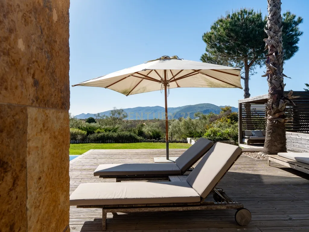 Moradia Exclusiva em Primeira Linha de Mar com Piscina Infinita / Tróia-Carvalhal - Image 13