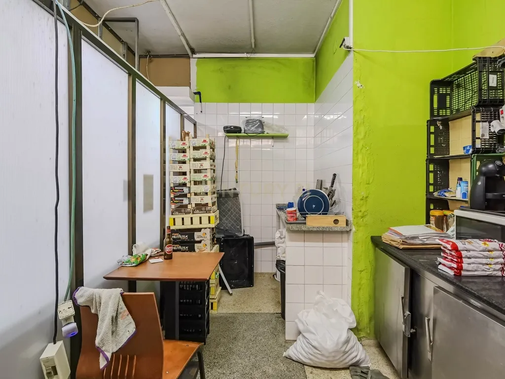 TRESPASSE de Estabelecimento Comercial (Mercearia) em Valbom, Gondomar - Excelente Oportunidade de Negócio! - Image 11