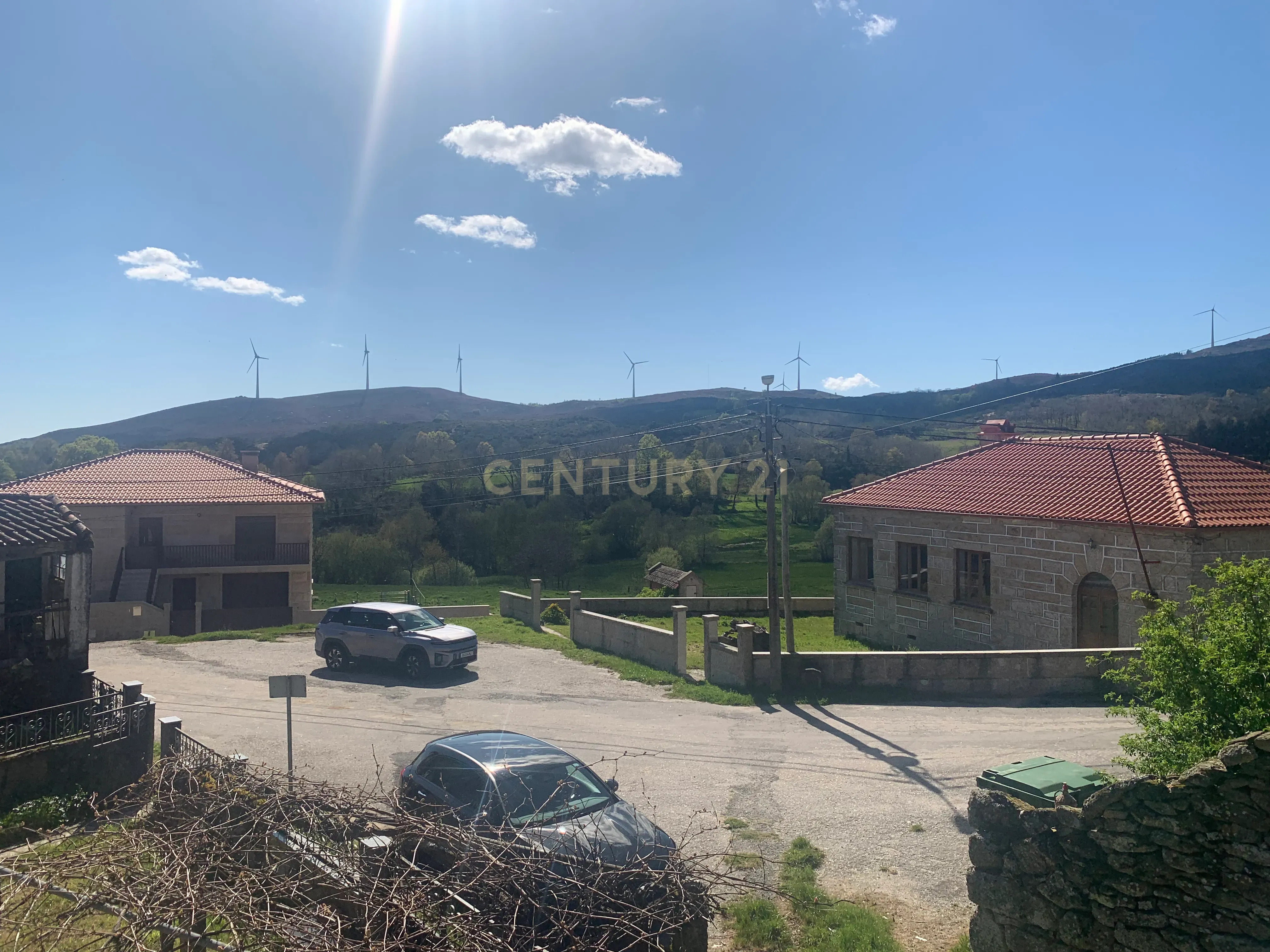 Casa pronta a habitar com garagem e terreno – a 2 km do Rio Rabagão - Image 32